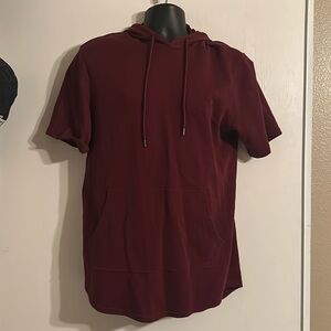 Mens small
Burgundy
Hoodie Tee Shirt